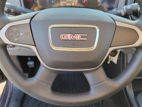 Used 2017 GMC Canyon 2WD Crew Cab w/ Convenience Package image 16
