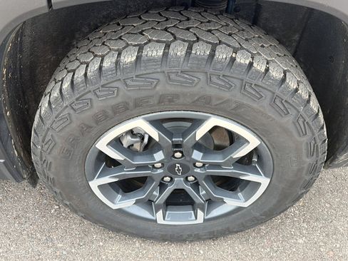 Used 2025 Chevrolet Equinox ACTIV w/ Safety and Technology Package image 7