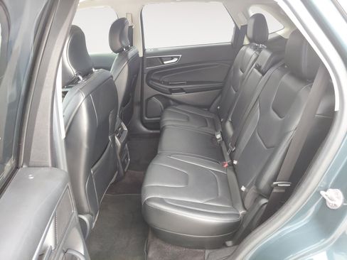 Used 2016 Ford Edge Titanium FWD image 23