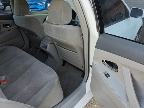 Used 2010 Toyota Camry LE FWD image 26