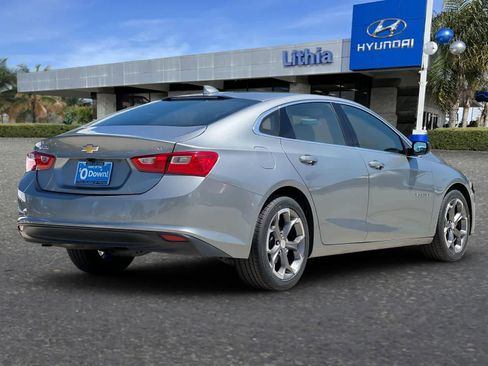 Used 2023 Chevrolet Malibu LT FWD image 3
