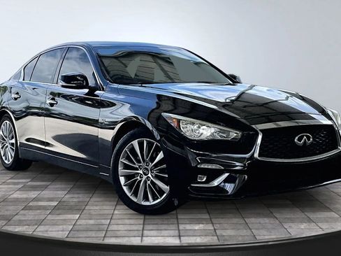 Used 2018 INFINITI Q50 Luxe w/ Essential Package (3.0T Luxe) RWD image 3