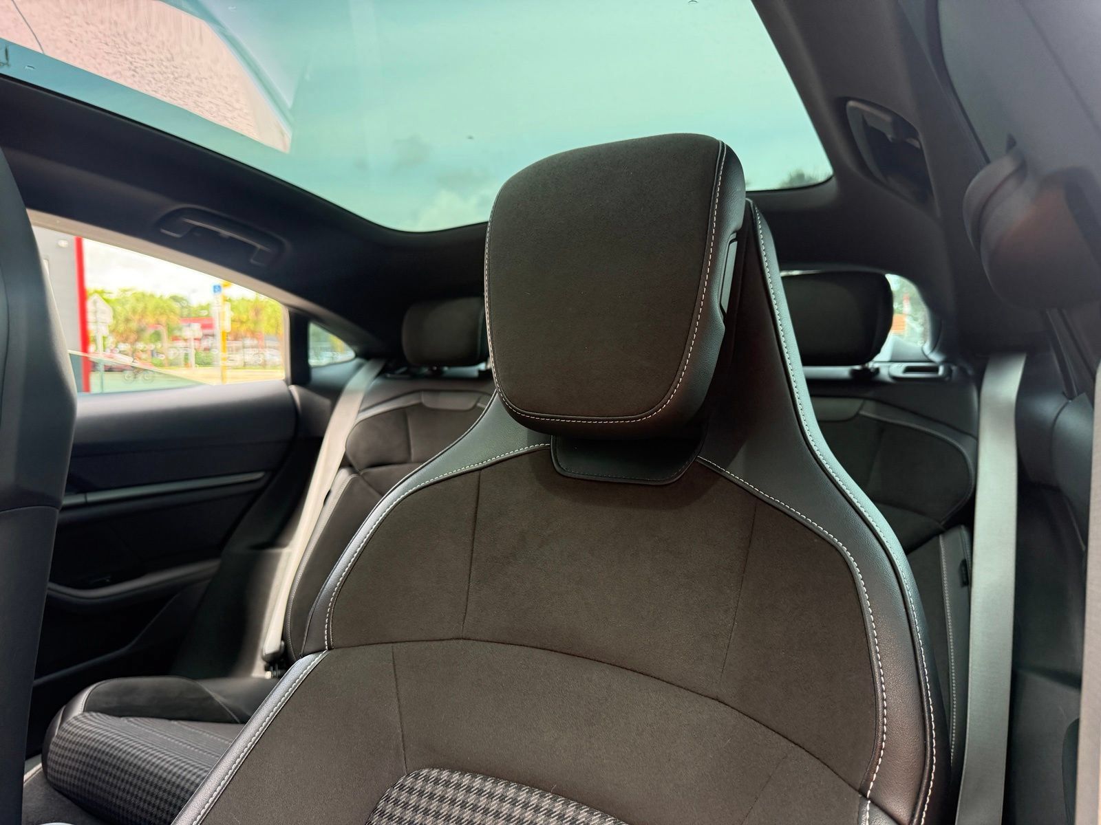 Used 2025 Porsche Taycan RWD image 20