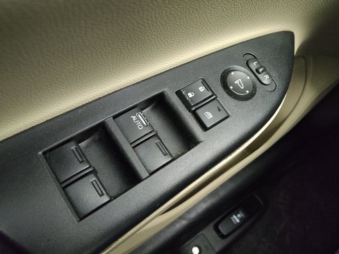 Used 2017 Honda Accord LX image 27