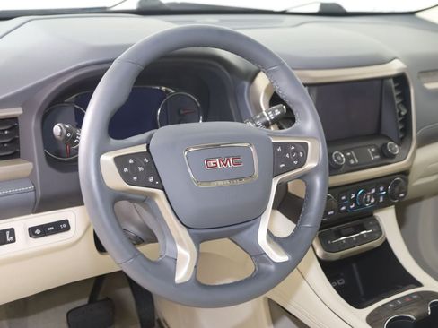 Used 2023 GMC Acadia Denali w/ Denali Ultimate Package AWD/4WD image 6