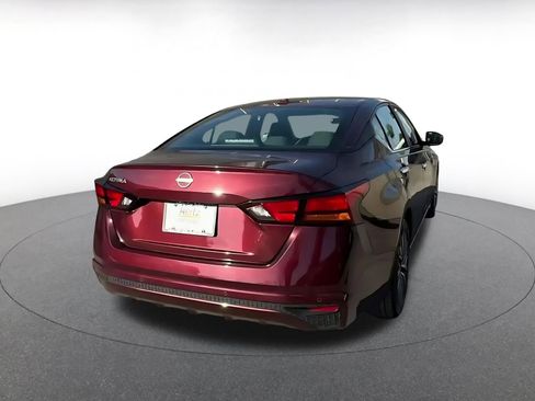 Used 2025 Nissan Altima 2.5 SV image 14