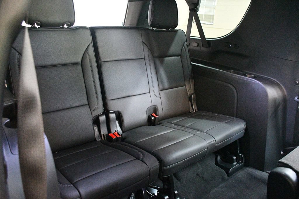Used 2024 GMC Yukon XL Denali AWD/4WD image 41