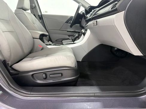 Used 2015 Honda Accord Touring image 20