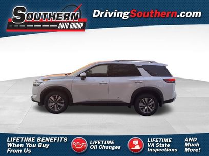 New 2025 Nissan Pathfinder SL