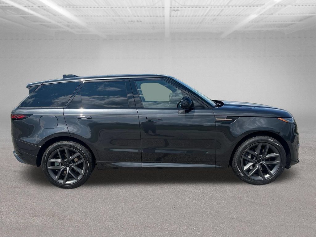 New 2026 Land Rover Range Rover Sport Dynamic SE AWD/4WD image 6