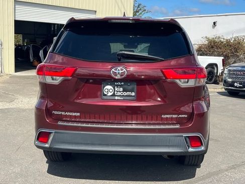 Used 2017 Toyota Highlander Limited Platinum AWD/4WD image 8