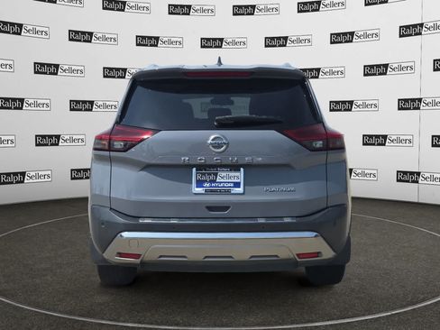 Used 2021 Nissan Rogue Platinum FWD image 5