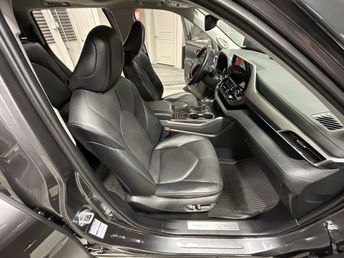Used 2022 Toyota Highlander Limited image 42