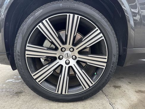 Used 2024 Volvo XC90 B6 Ultimate w/ Protection Package image 4