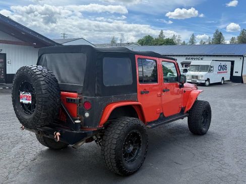 Used 2015 Jeep Wrangler Unlimited Sport w/ Quick Order Package 23S AWD/4WD image 5