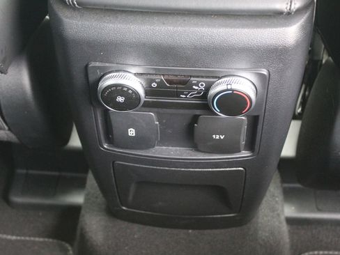 Used 2023 Ford Explorer XLT w/ Equipment Group 202A RWD image 16
