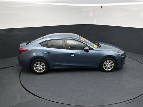 Used 2016 MAZDA MAZDA3 i Sport FWD image 42