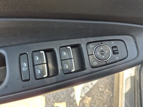 Used 2023 Hyundai Santa Fe SEL image 13