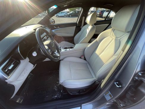 Used 2025 Genesis G70 2.5T RWD image 29