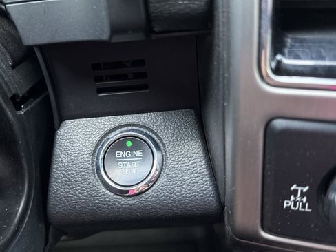 Used 2022 Ford F250 Platinum w/ FX4 Off-Road Package AWD/4WD image 24