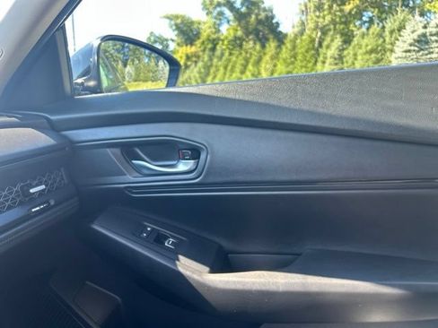 Used 2025 Honda Accord SE image 29