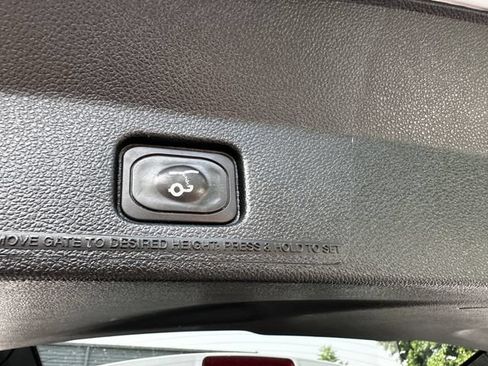 Certified 2018 Ford Explorer XLT w/ Equipment Group 202A AWD/4WD image 45