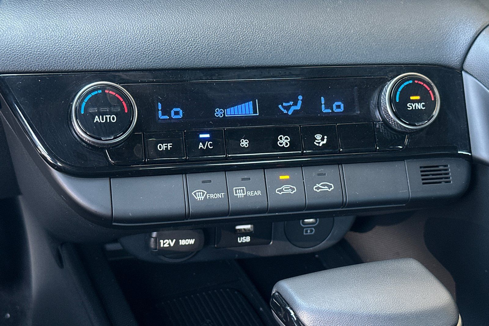 Used 2026 Hyundai Elantra Sport FWD image 25