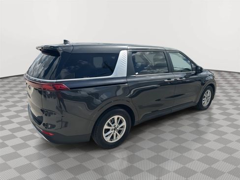Used 2024 Kia Carnival LX FWD image 5
