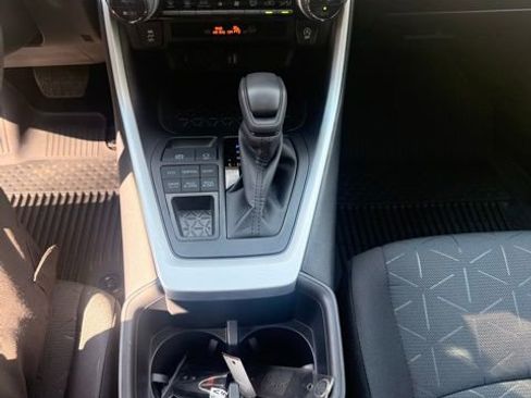 Used 2025 Toyota RAV4 XLE image 17