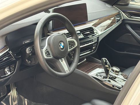 Used 2023 BMW M550i xDrive M550i xDrive w/ Executive Package image 14