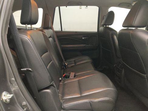 Used 2017 Honda Pilot Touring image 21