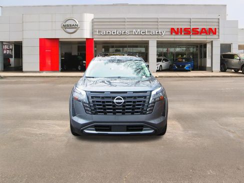 New 2026 Nissan Pathfinder Platinum w/ Cargo Package image 8