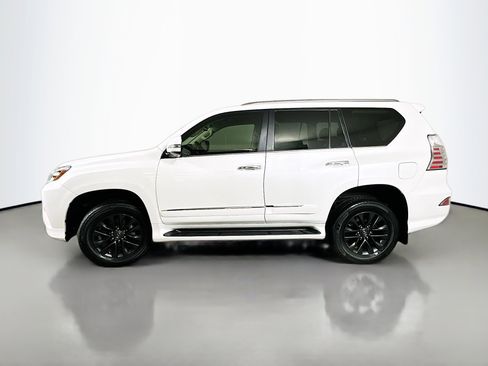 Used 2018 Lexus GX 460 Premium w/ Premium Package image 4