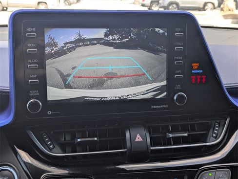 Used 2020 Toyota C-HR XLE image 17