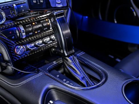 Used 2018 Ford Mustang GT Premium w/ Equipment Group 401A RWD image 27