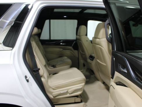 Used 2021 Cadillac Escalade Premium Luxury w/ Driver Assist Tech Package AWD/4WD image 29