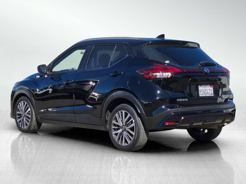 Used 2021 Nissan Kicks SV FWD image 7