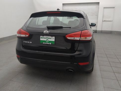 Used 2017 Kia Forte LX FWD image 7