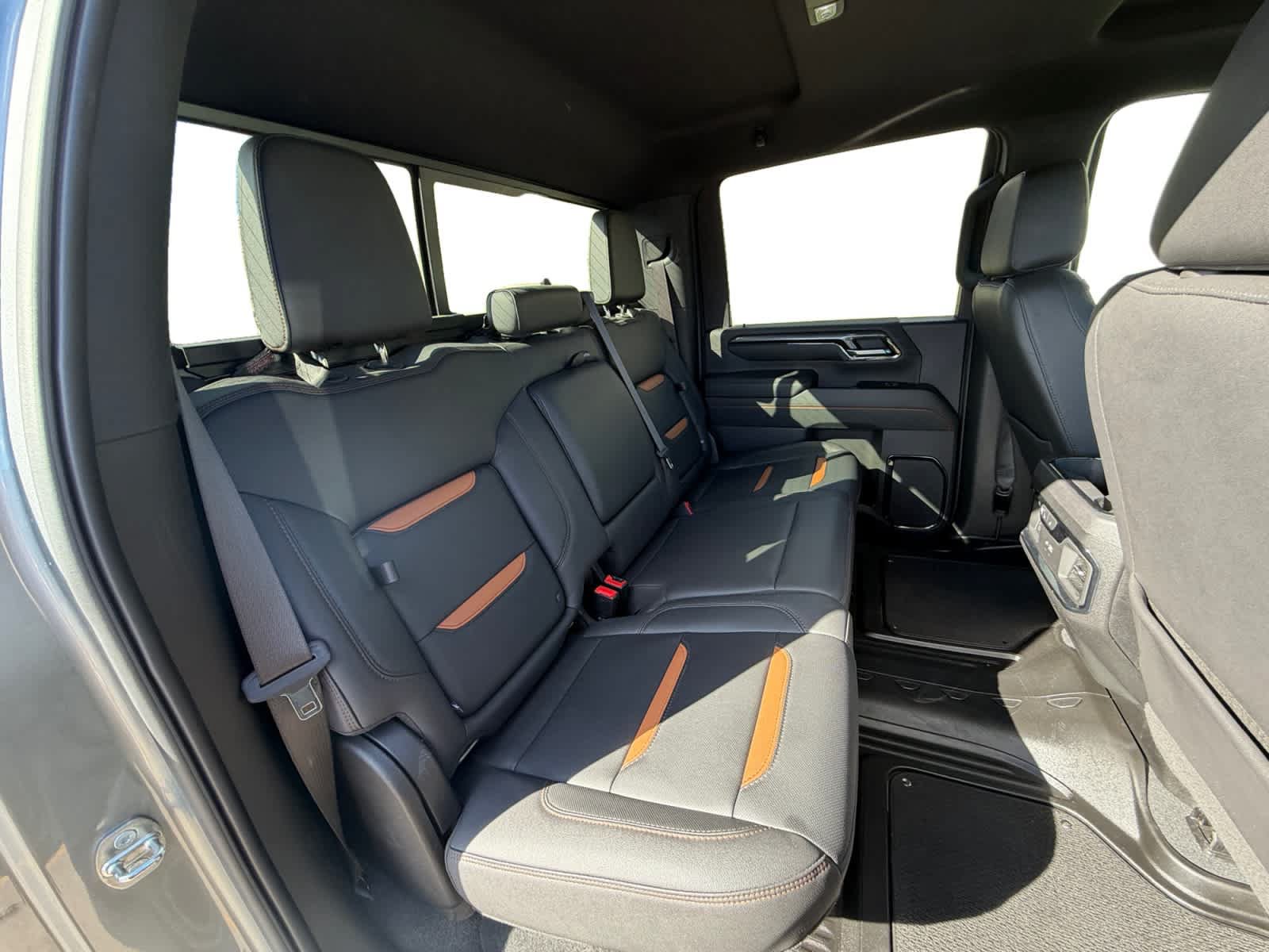 Used 2024 GMC Sierra 2500 AT4 w/ Technology Package AWD/4WD image 22