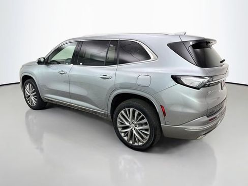 Used 2026 Buick Enclave Avenir w/ Super Cruise Package AWD/4WD image 5