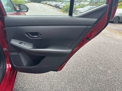 Used 2024 Nissan Sentra SV FWD image 16