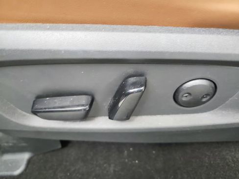 Used 2024 Nissan Pathfinder Platinum FWD image 20