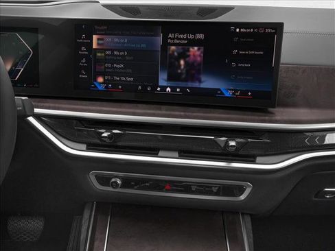 New 2027 BMW X7 M60i AWD/4WD image 7