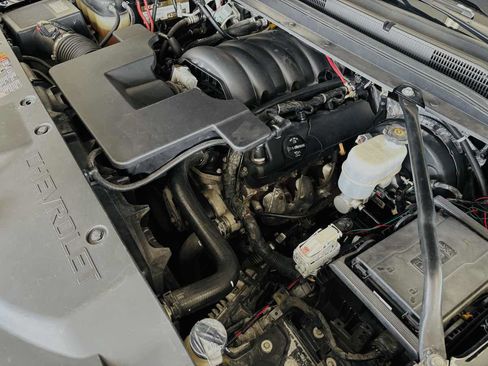 Used 2018 Chevrolet Tahoe 4WD image 21