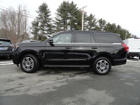 New 2025 Ford Expedition Active image 8