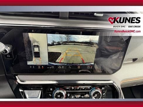 New 2026 GMC Sierra 2500 AT4 w/ AT4 Premium Plus Package AWD/4WD image 23