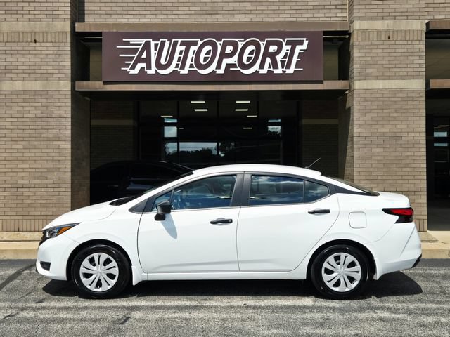 Used 2025 Nissan Versa S w/ Trunk Package FWD image 5