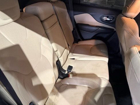 Used 2015 Jeep Cherokee Latitude w/ Trailer Tow Group image 32