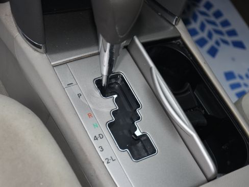 Used 2009 Toyota Camry LE FWD image 14