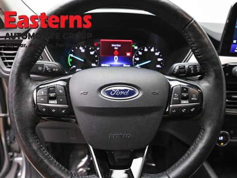 Used 2021 Ford Escape SE w/ Convenience Package AWD/4WD image 10